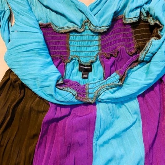 Truworths Dress colorful stretchy summer, size 10, ruched under bust. - Picture 2 of 8